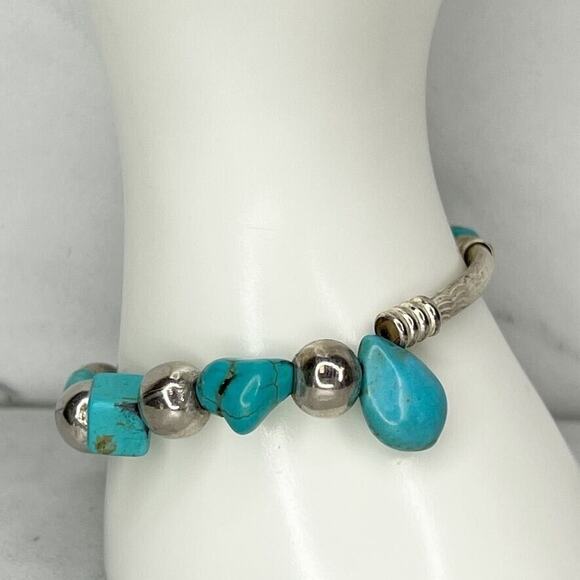 Faux Turquoise and Silver Tone Beaded Stretch Bracelet - Picture 3 of 6